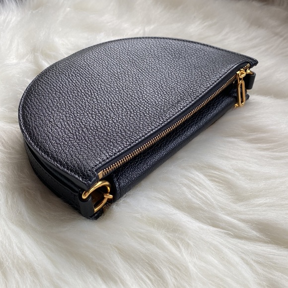 Burberry half moon shoulder bag - Picture 9 of 10